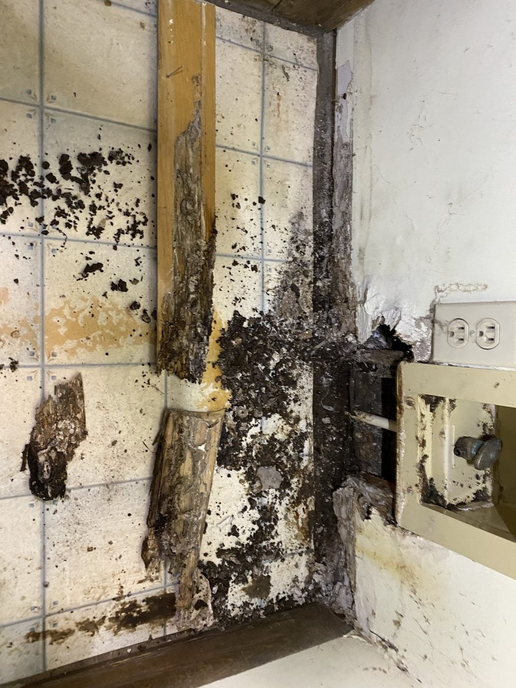 24/7 emergency restoration work by American Restoration Disaster Specialist in Shelby, NC (photo 5 of 5)
