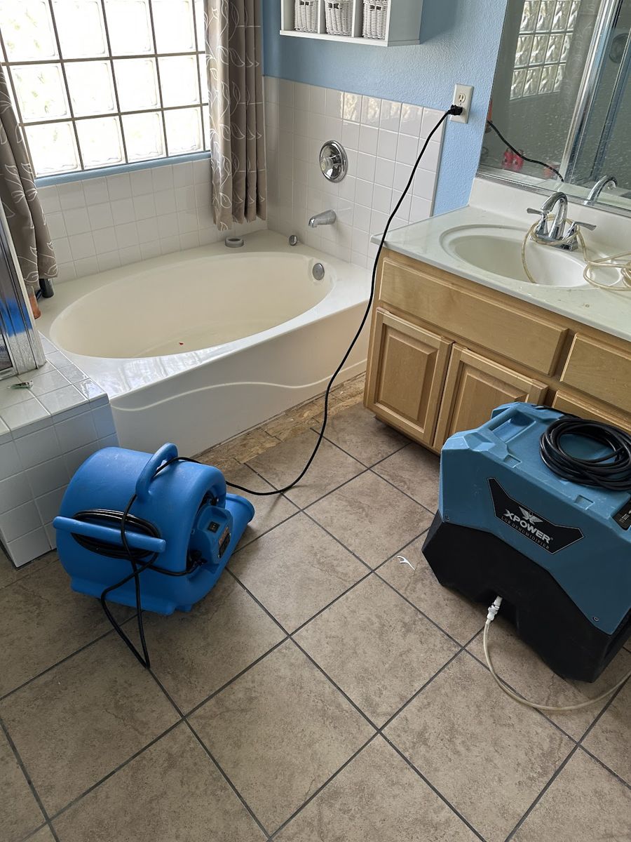 water damage restoration work by Endswell Restoration in Burbank, CA (photo 6 of 8)