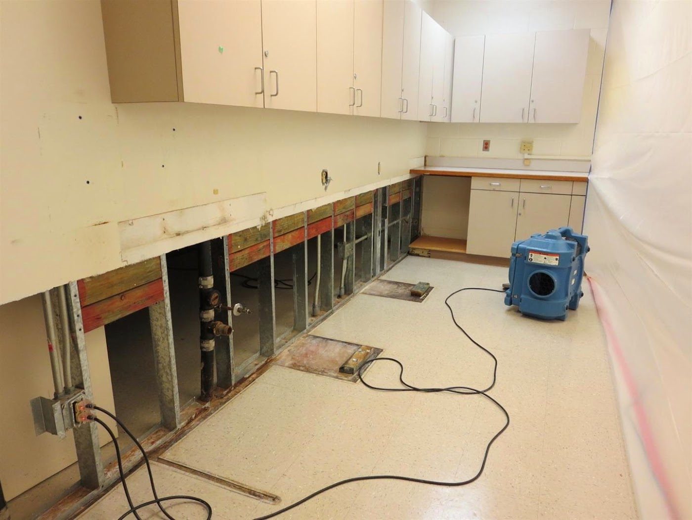 restoration work by FIRST ONSITE Property Restoration in Waipahu, HI (photo 2 of 5)