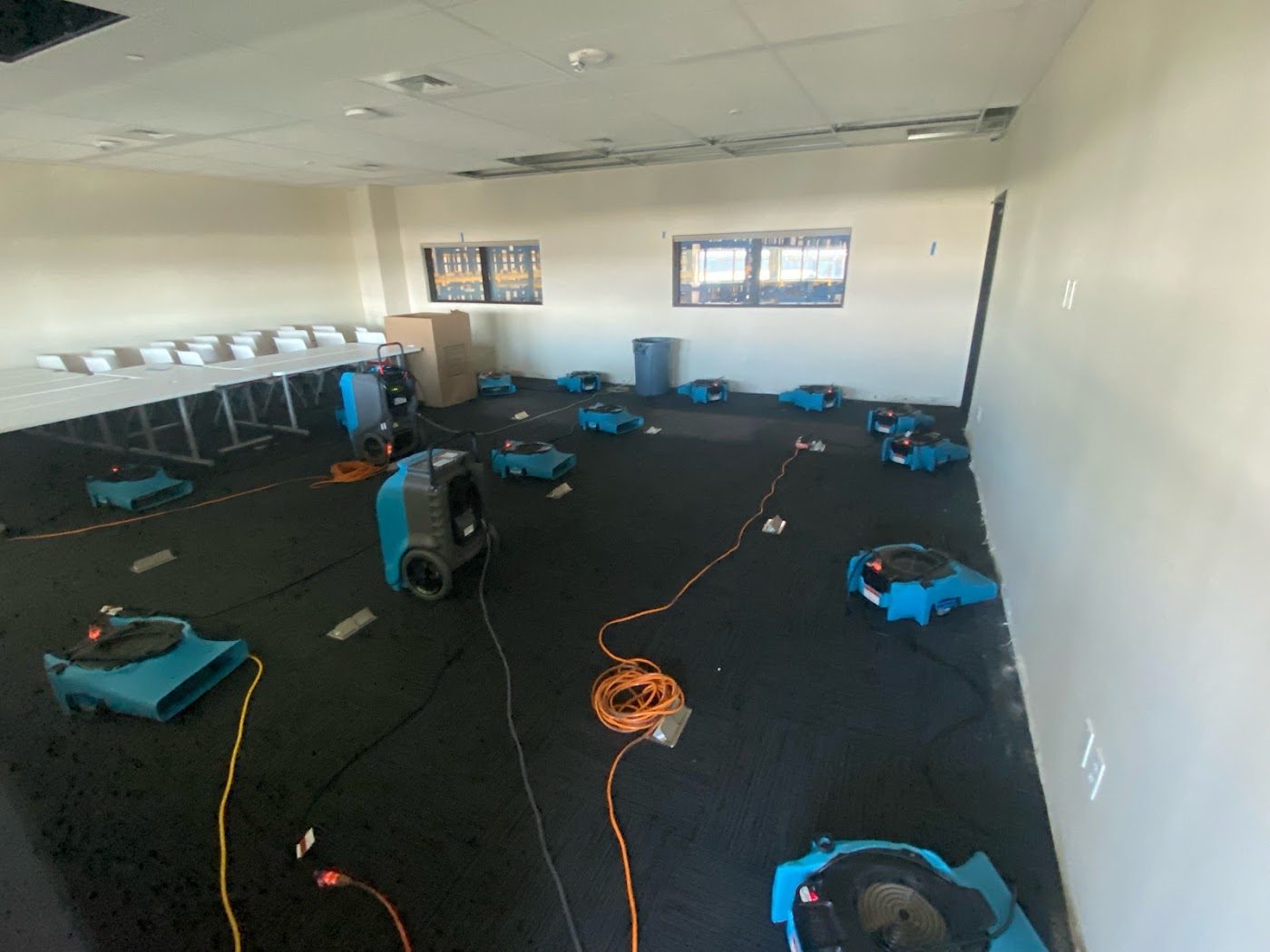 24/7 emergency restoration work by Hawaii Water Damage Restoration in Waipahu, HI (photo 5 of 5)