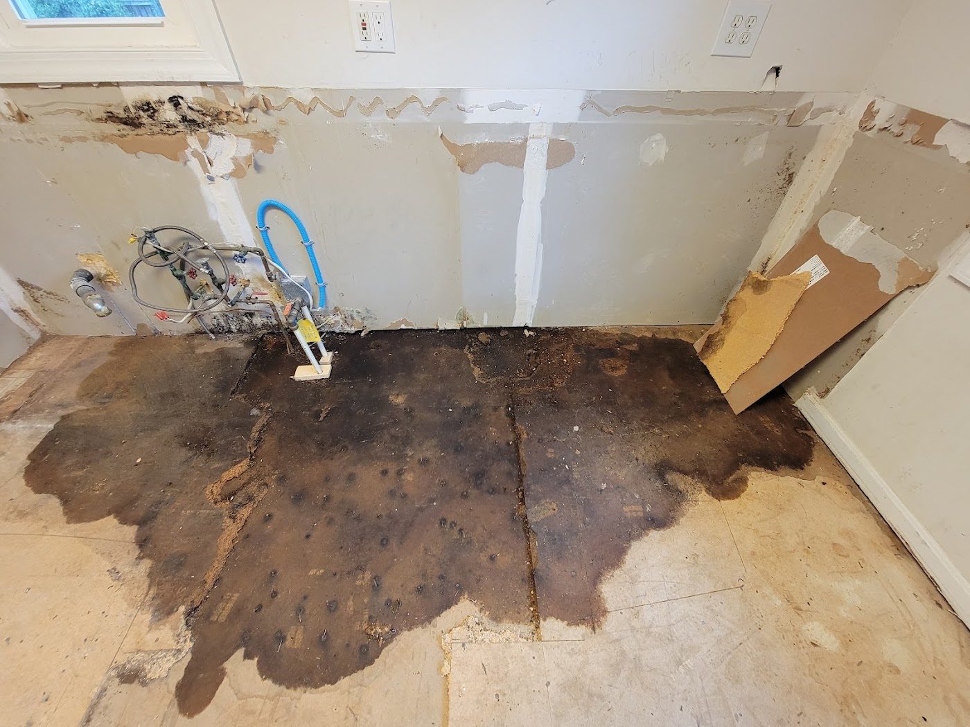 water damage restoration work by Rhino Water Damage in Phoenix, AZ (photo 5 of 5)